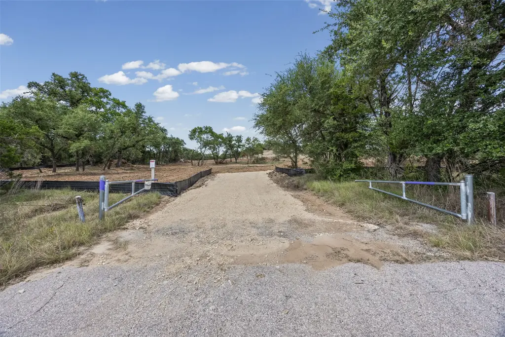 21924 Nameless Road, Leander