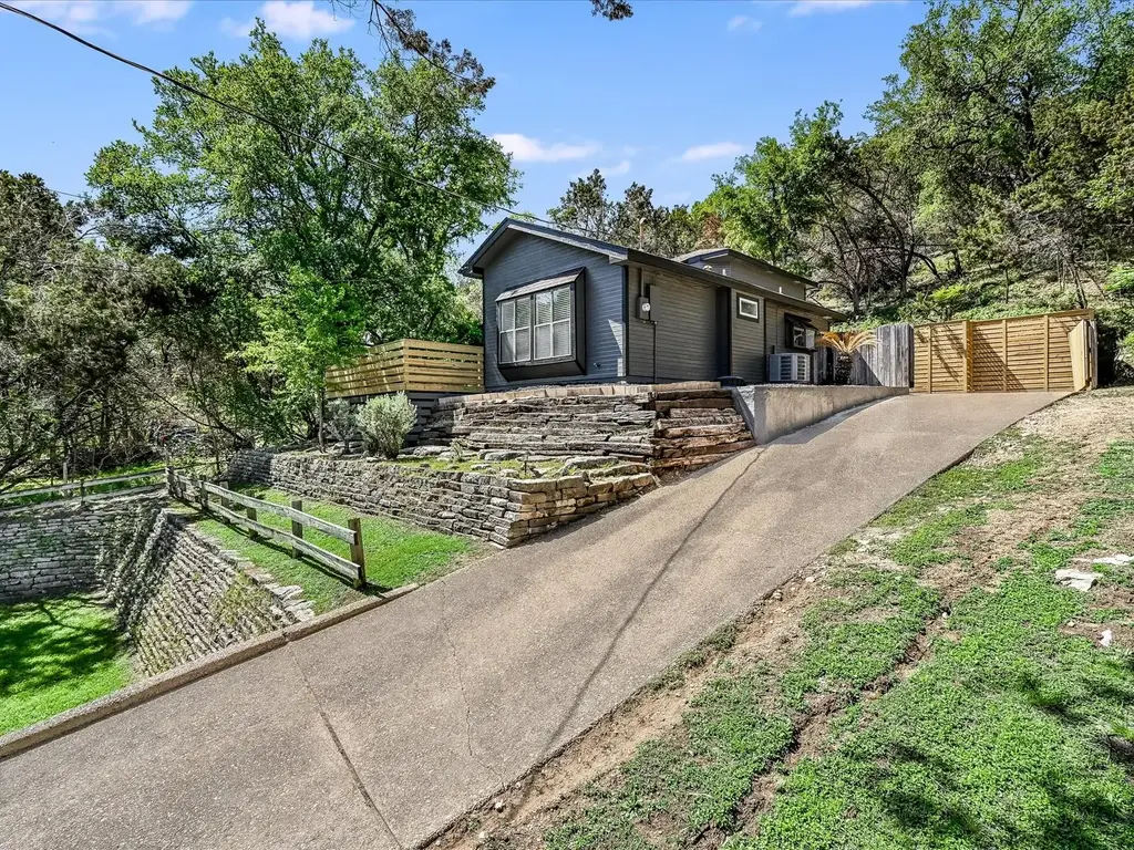 2712 Geronimo Trail, Austin