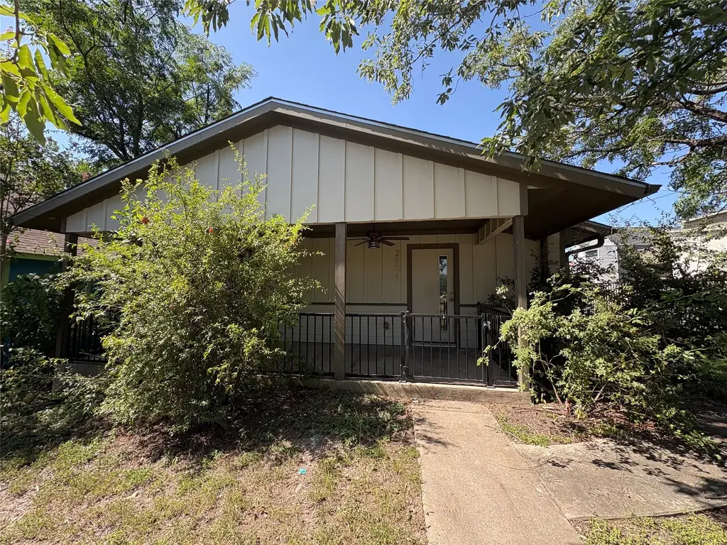 2001 E 10th Street, Austin