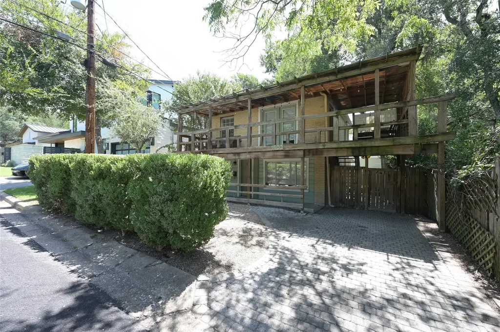 1603 Courtland Lane, Austin