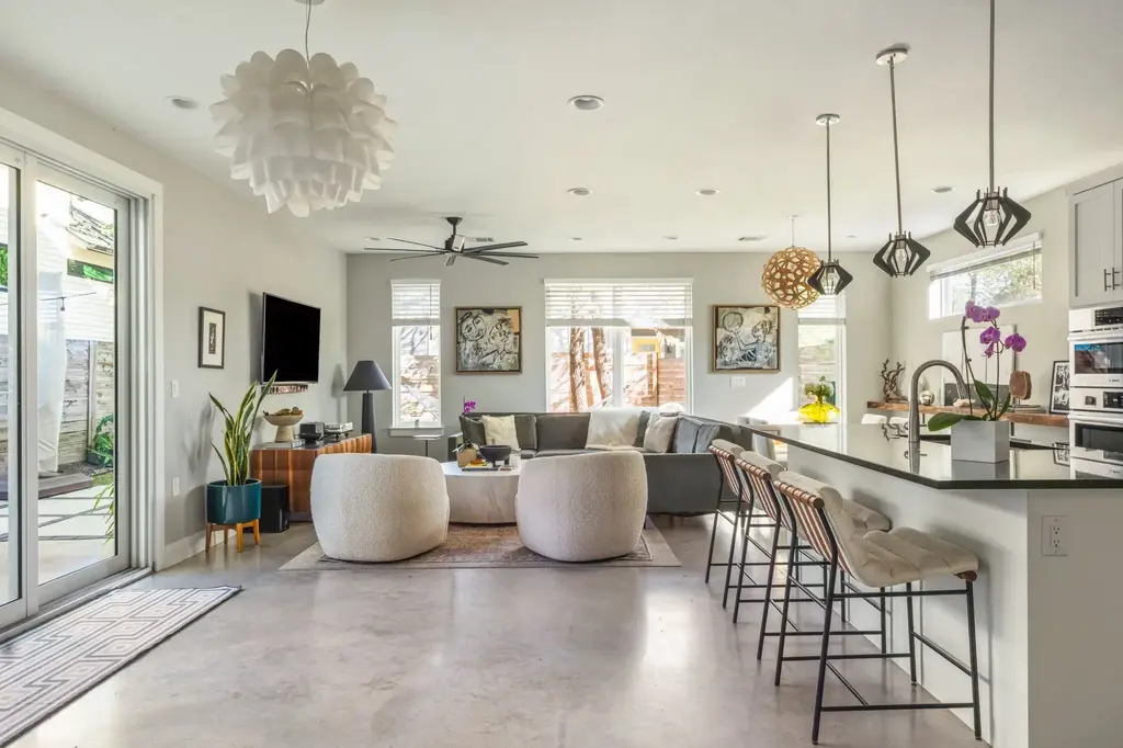 308 W North Loop Boulevard 1, Austin
