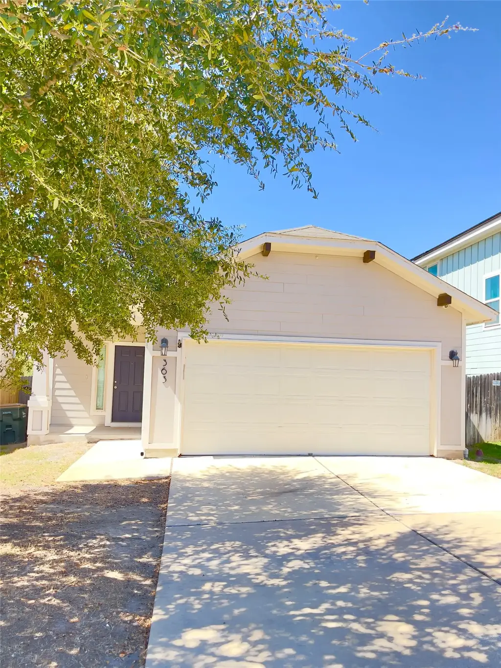363 Eagle Brook Lane, Buda
