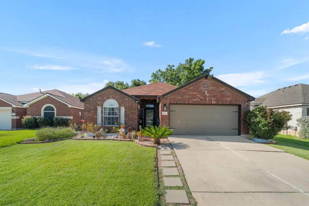 302 Adkins Cove, Georgetown