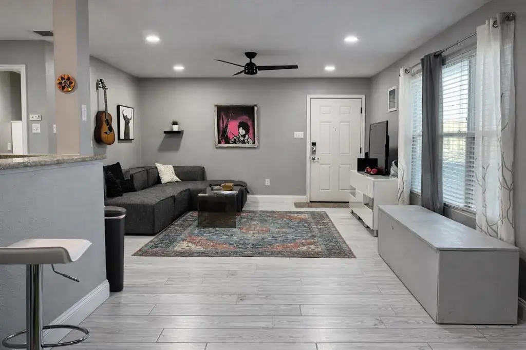 2450 Ashdale Drive 210, Austin