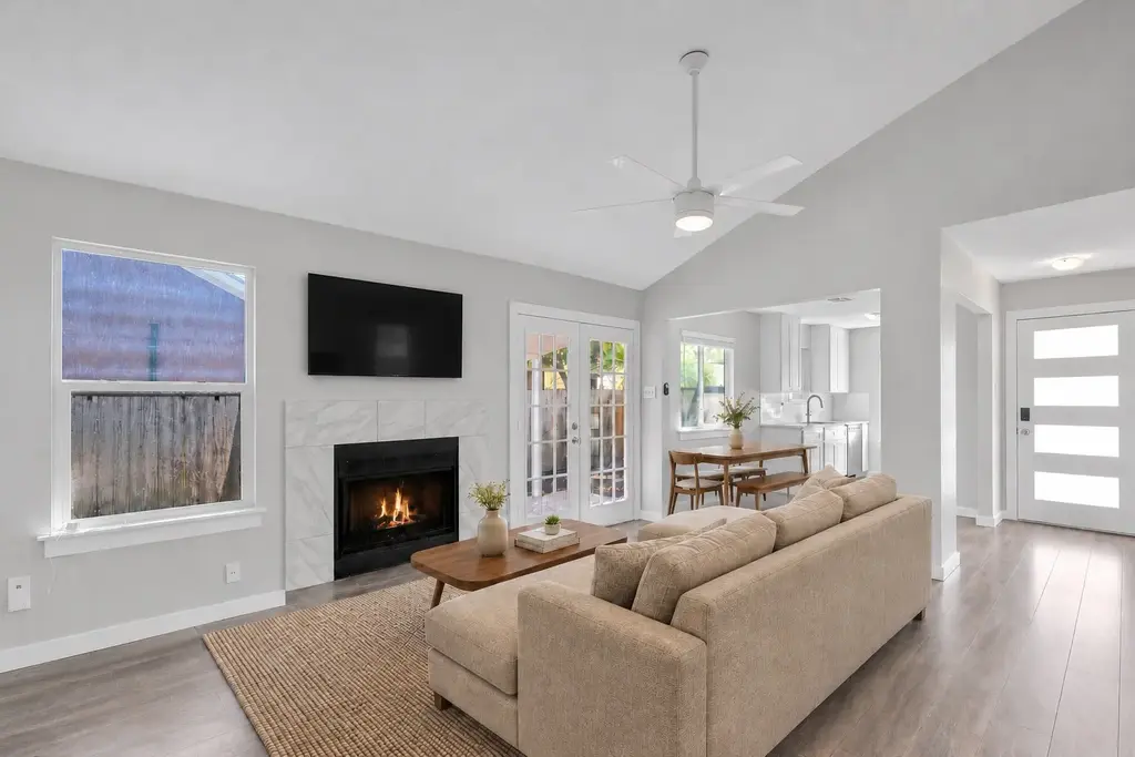12321 Emery Oaks Road, Austin
