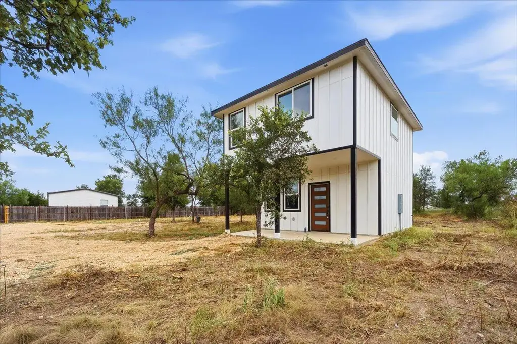 140 Lobo Lane, Cedar Creek