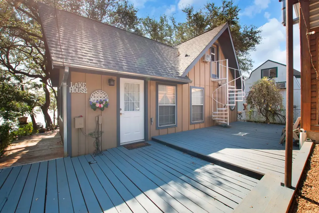 124 Harvest Trail, Tow