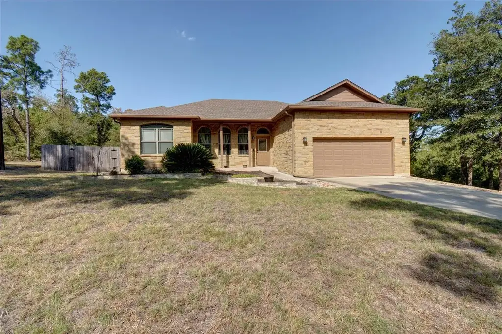 177 Mamalu Drive, Bastrop
