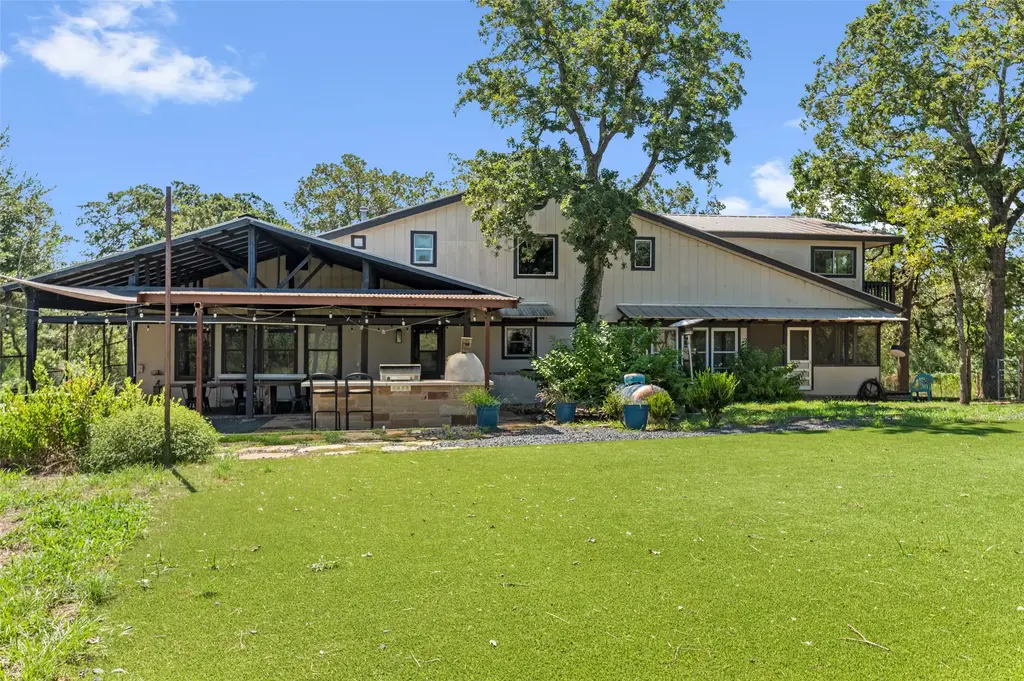 180 Ironstone Road, Smithville