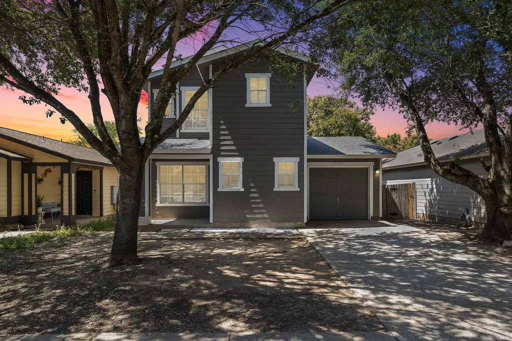 13421 Alysheba Drive, Del Valle