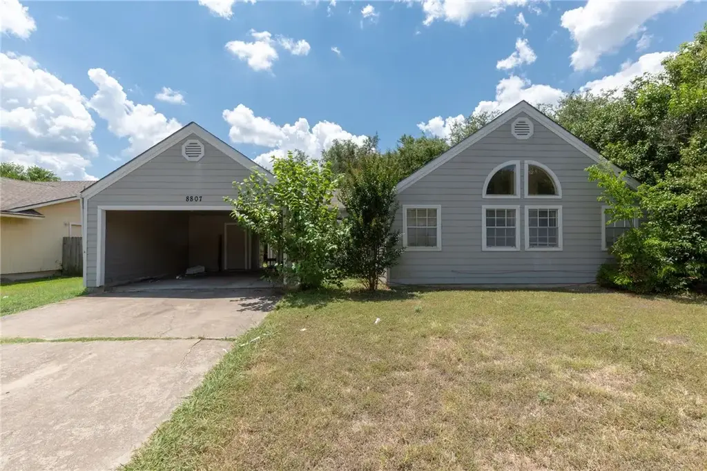 8807 Pineridge Drive A, Austin