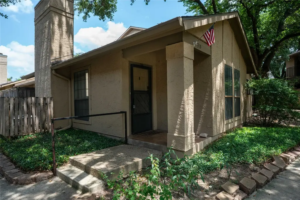 1202 Thorpe Lane 315, San Marcos