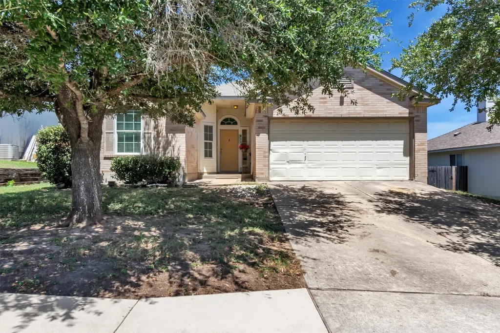 411 Estate Drive, Hutto