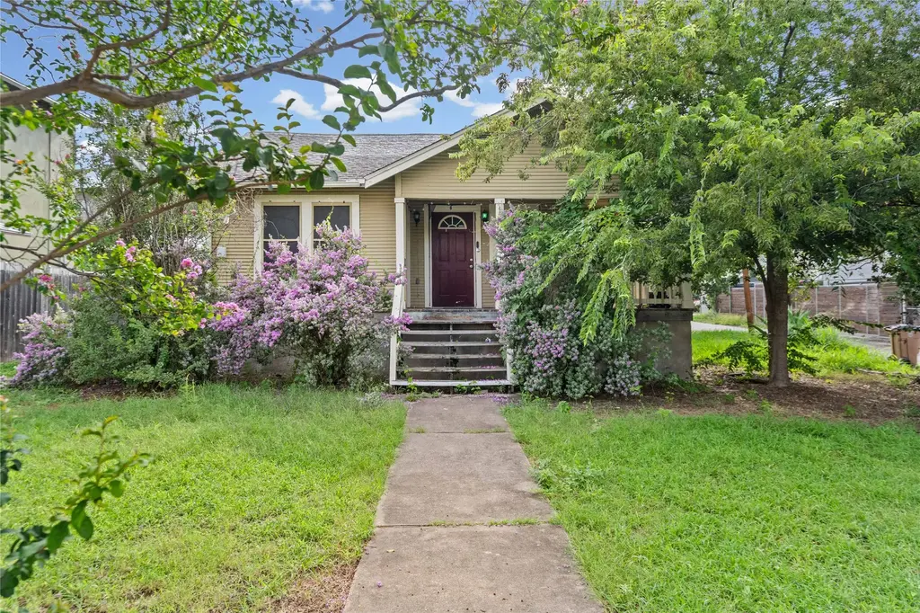 1307 Concho Street A, Austin