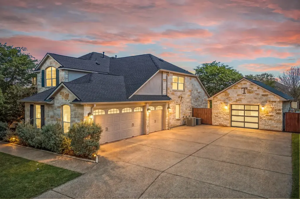 1023 Grassy Field Road, Austin