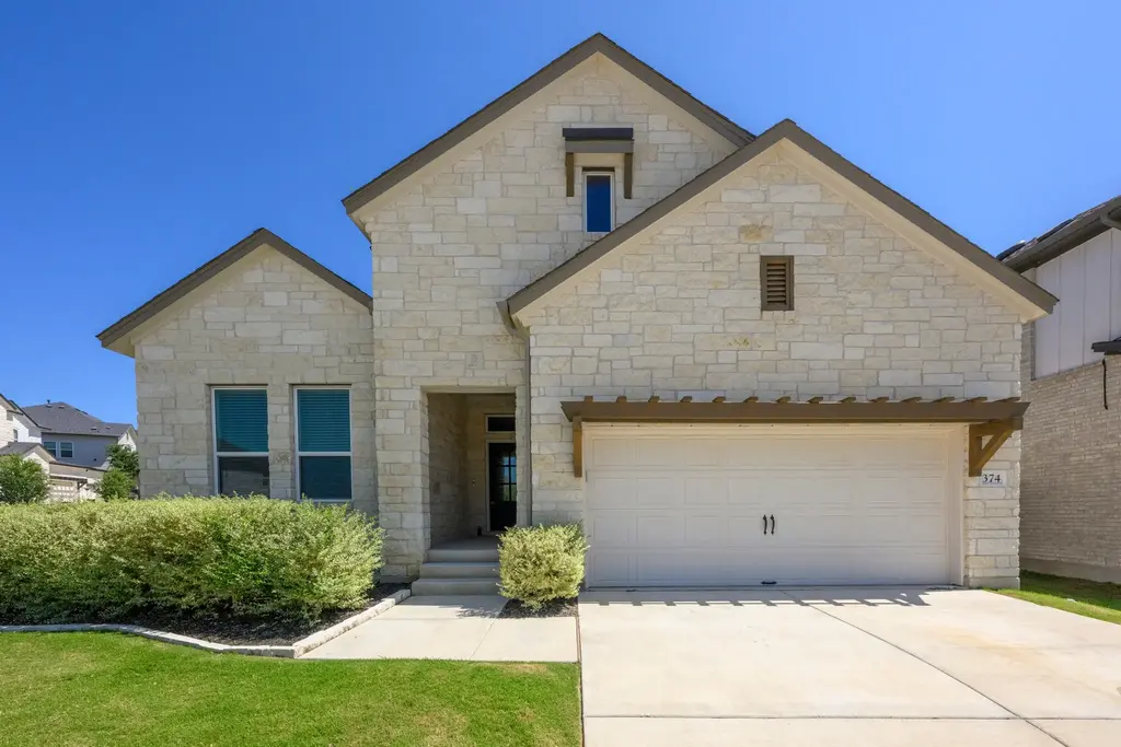 374 Kings Pine Drive, Dripping Springs