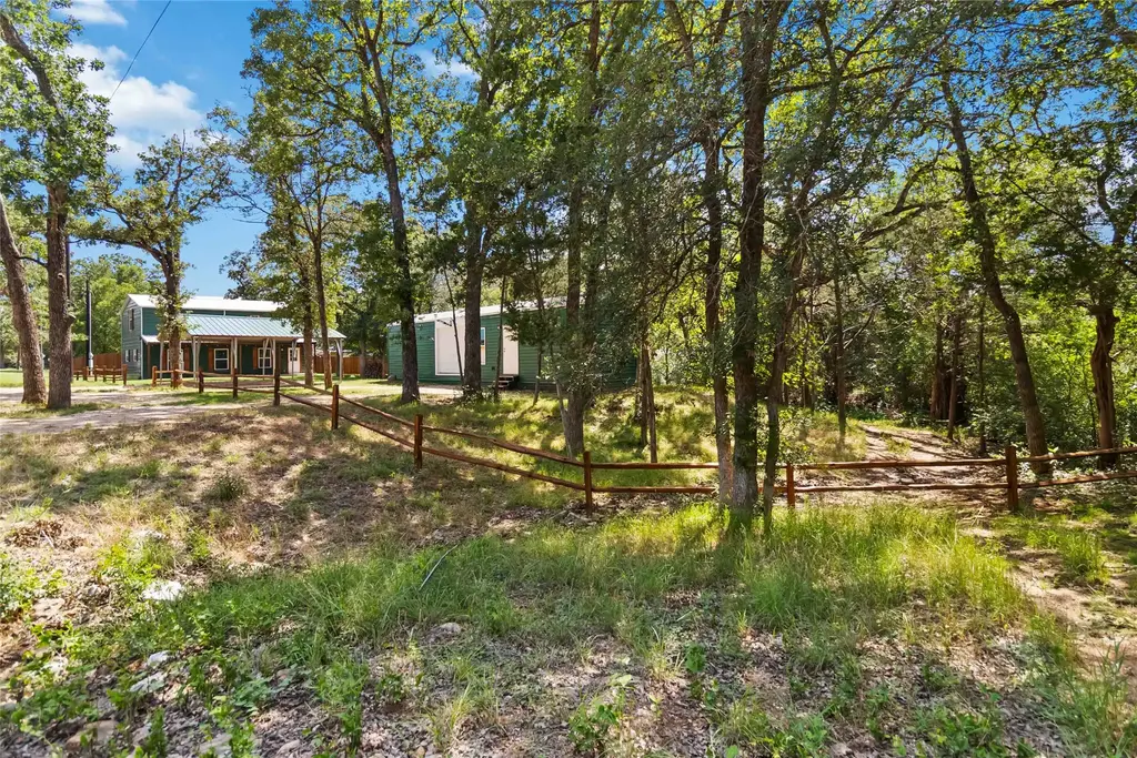 106 Harper Drive, Bastrop