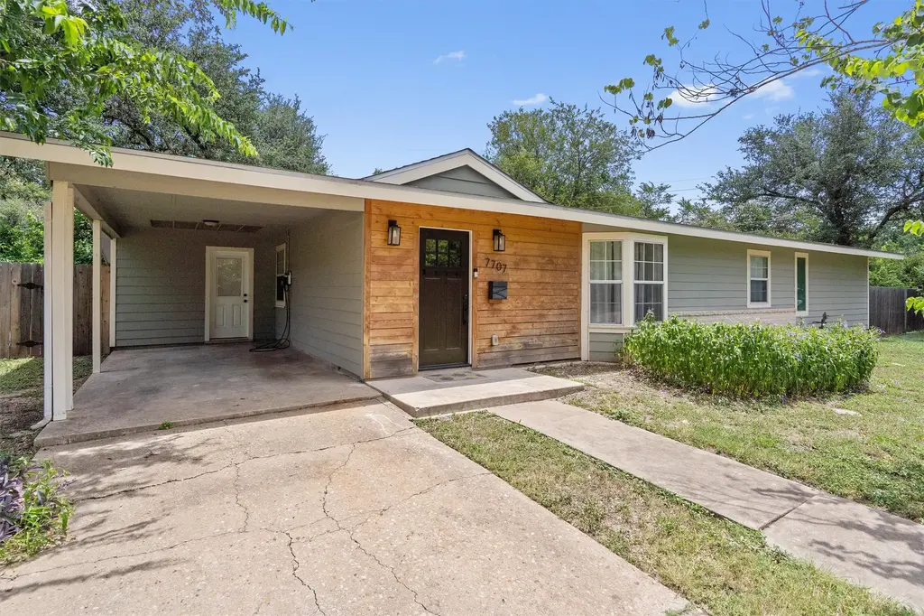7707 Robalo Road, Austin