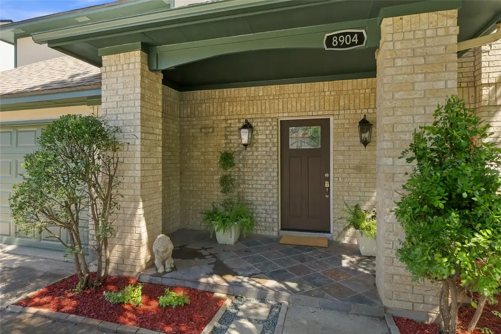 8904 Bridgewood Trail, Austin