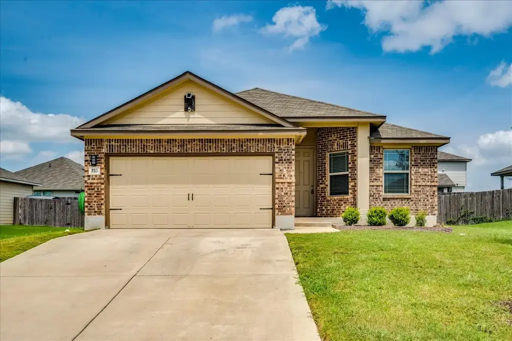 233 Forest Moon Lane, Kyle