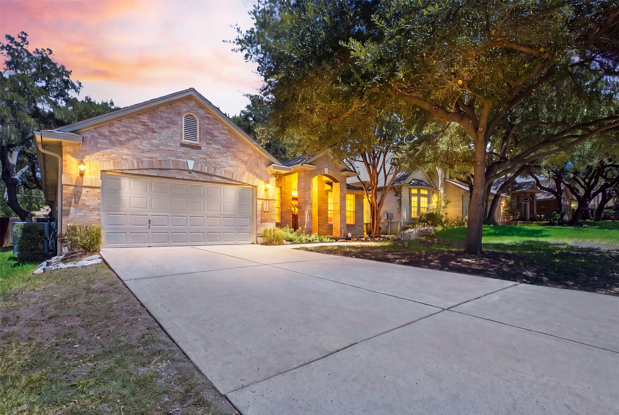 Photo of Listing #1232000