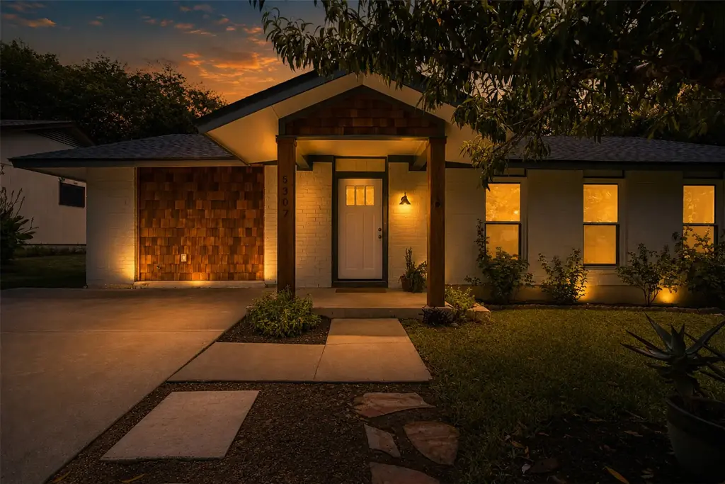 5307 King Henry Drive, Austin