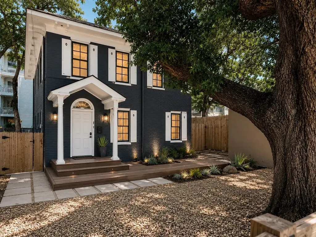 2623 Salado Street, Austin