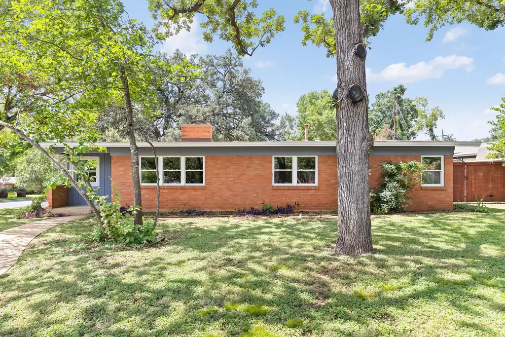 4516 Pack Saddle Pass, Austin