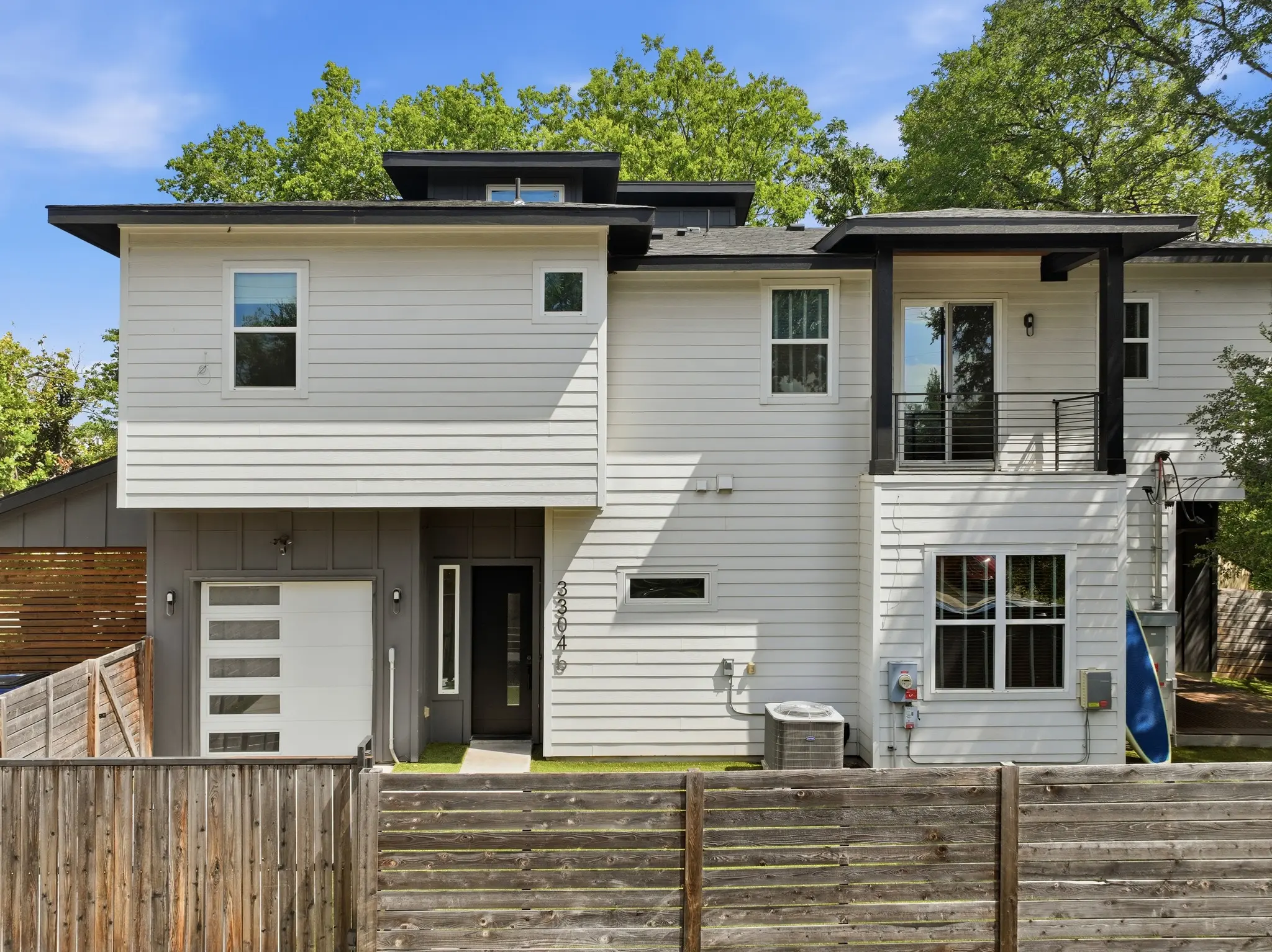 Photo of Listing #1978339