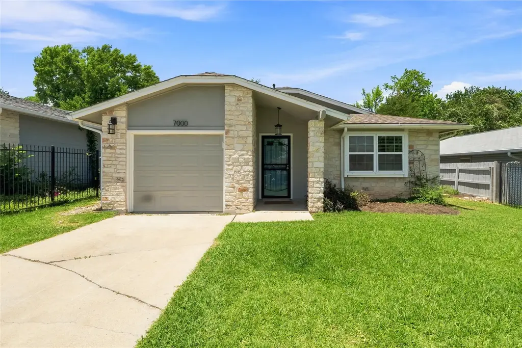 7000 Shannon Drive, Austin