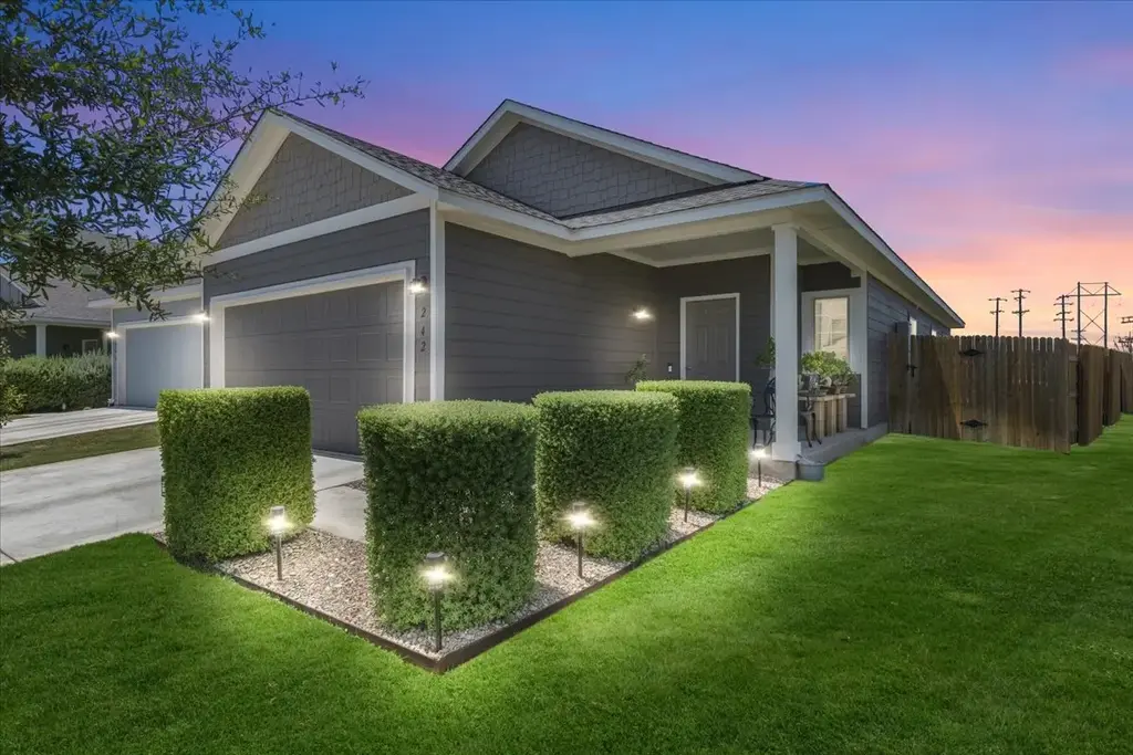 242 Trailside Lane, Bastrop