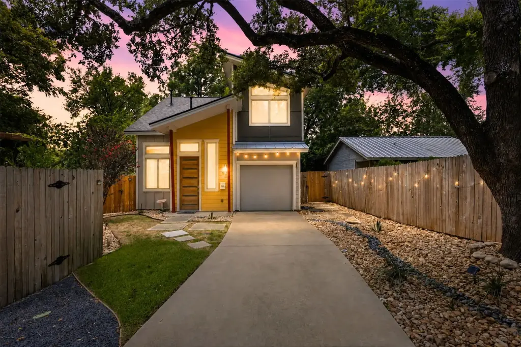 1527 Madison Avenue B, Austin