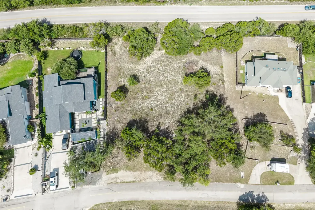 912 Daviot Drive, Spicewood