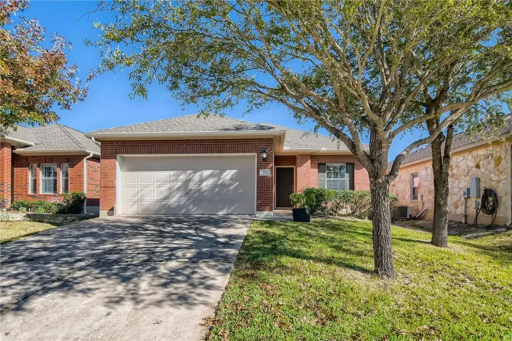 271 Housefinch Loop, Leander