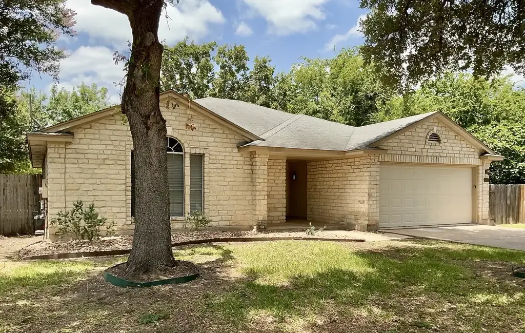 1102 Leah Lane, Round Rock
