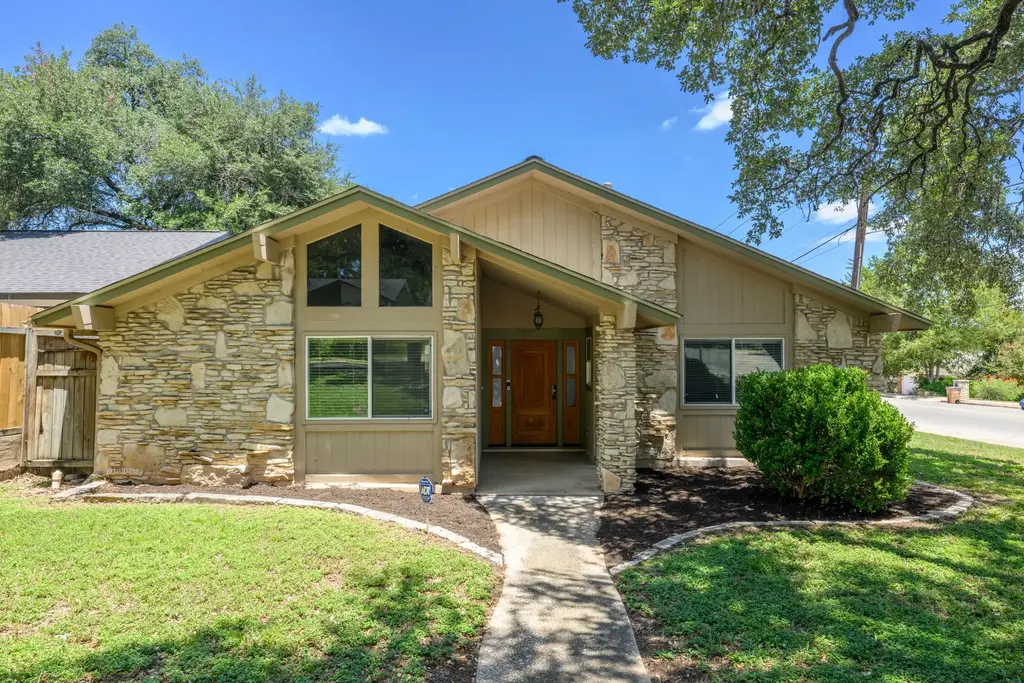 900 Austin Highlands Boulevard, Austin