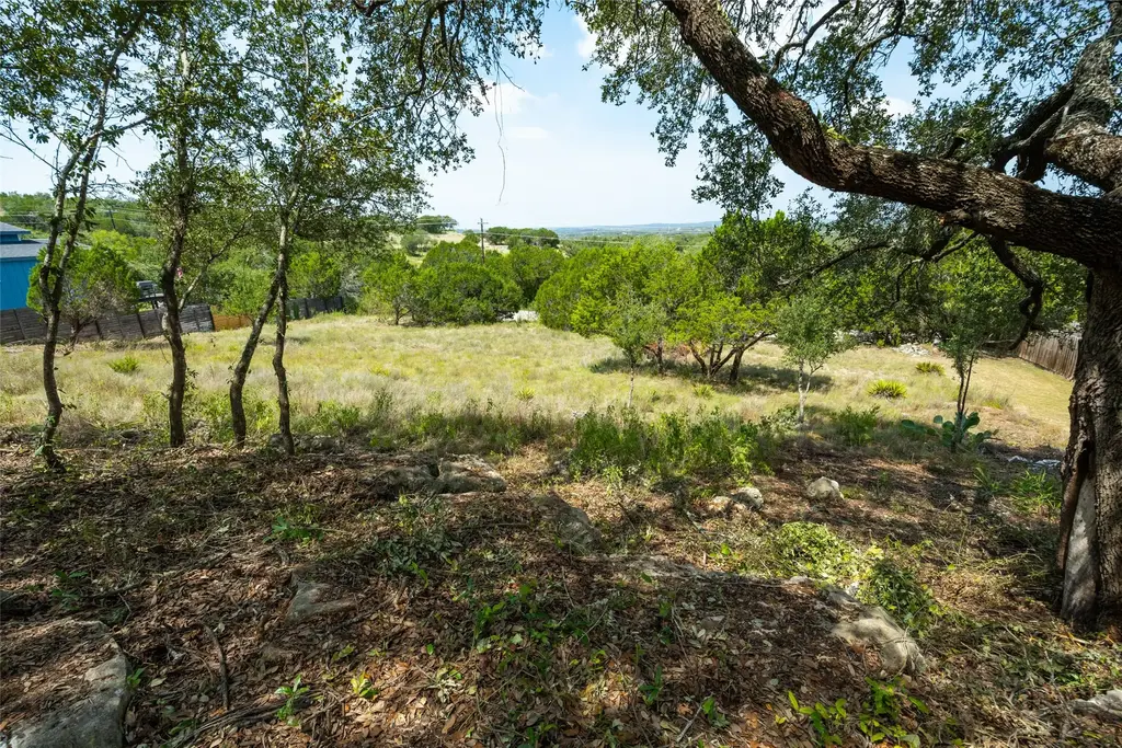 910 Daviot Drive, Spicewood
