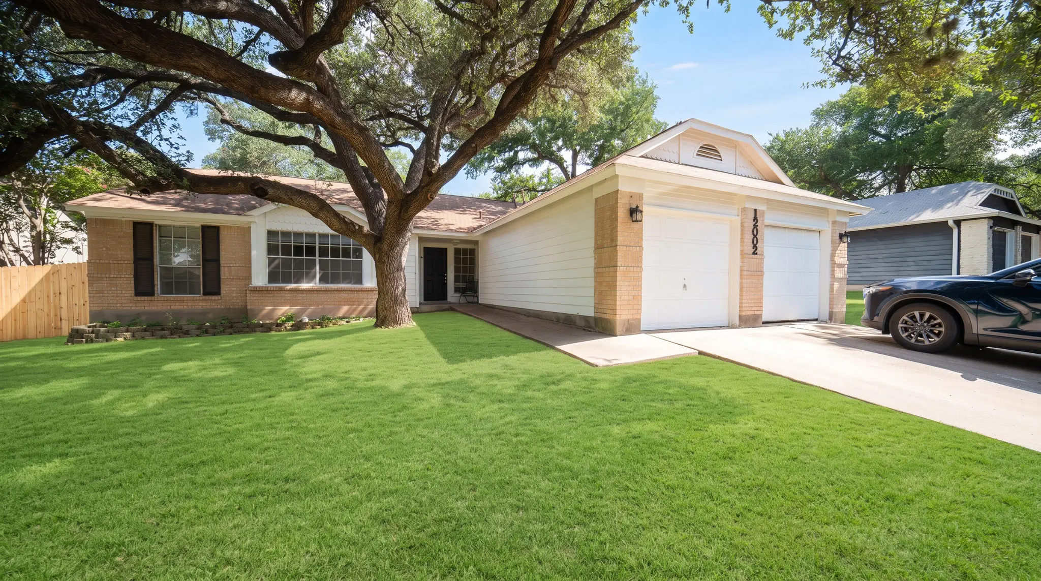 Photo of Listing #3498753