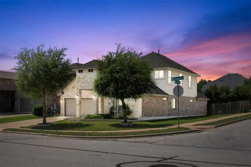 2429 Leonards Pass, Leander