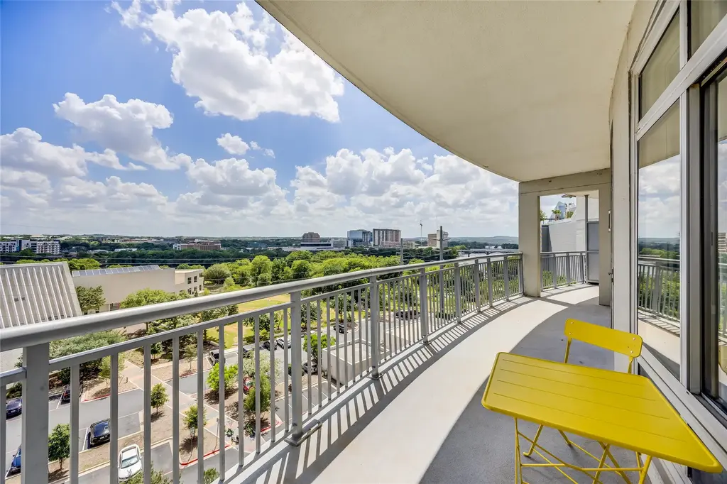 603 Davis Street 811, Austin