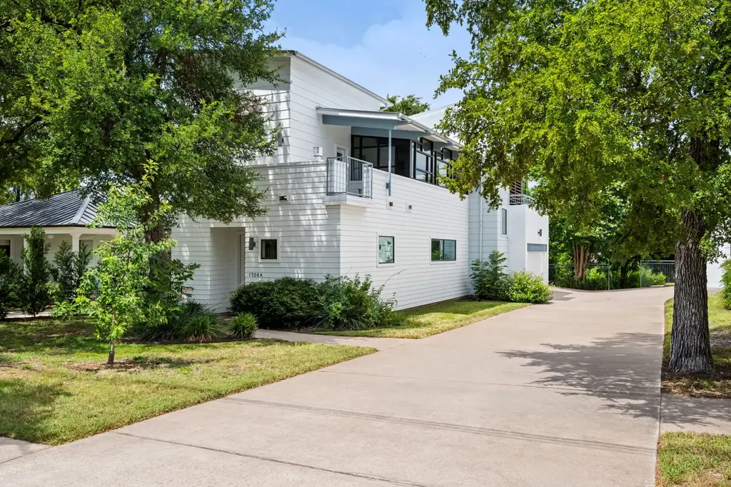 1708 Harvey I, Austin