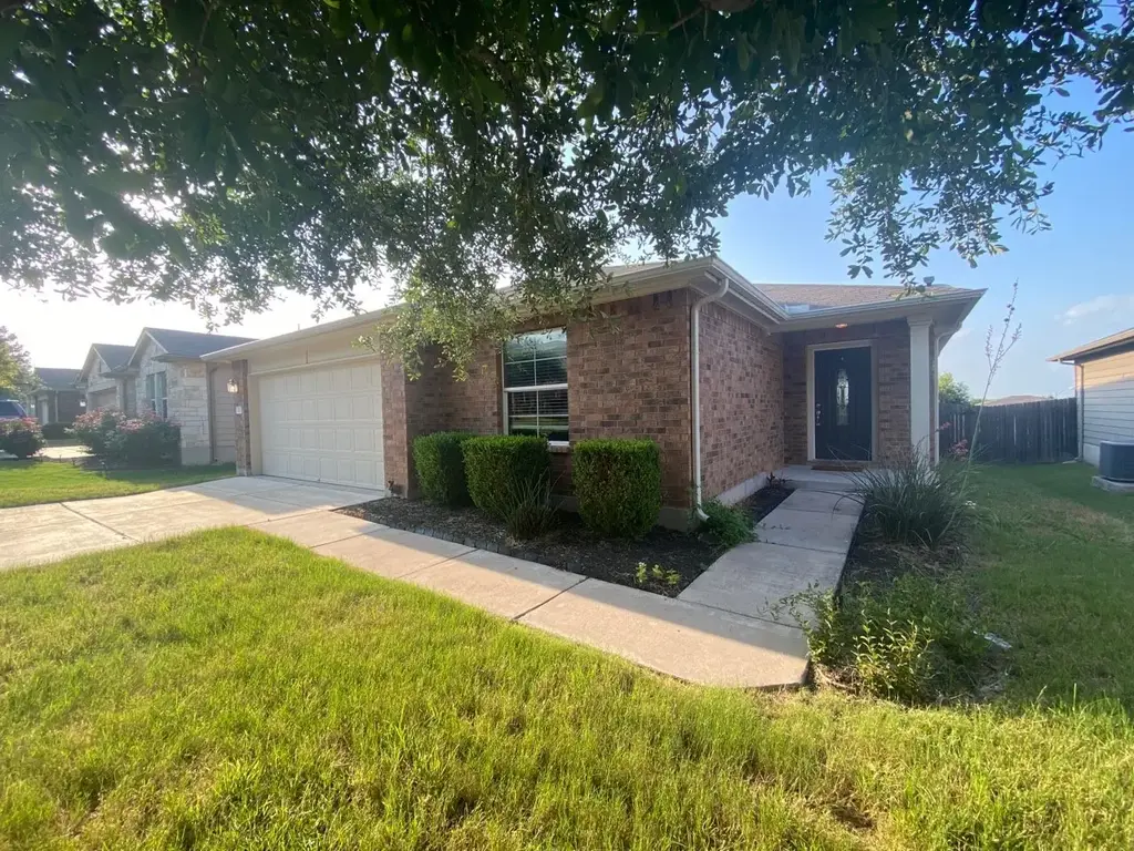 107 Lavaca Loop, Hutto