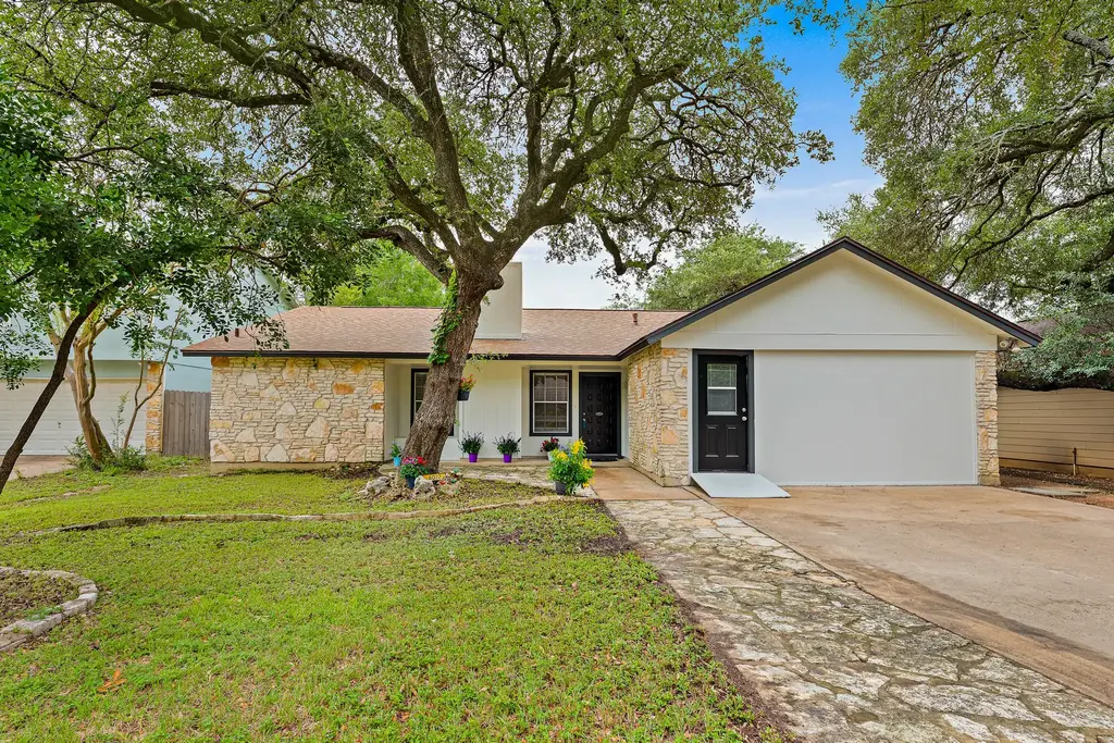 8022 Scotland Yard, Austin
