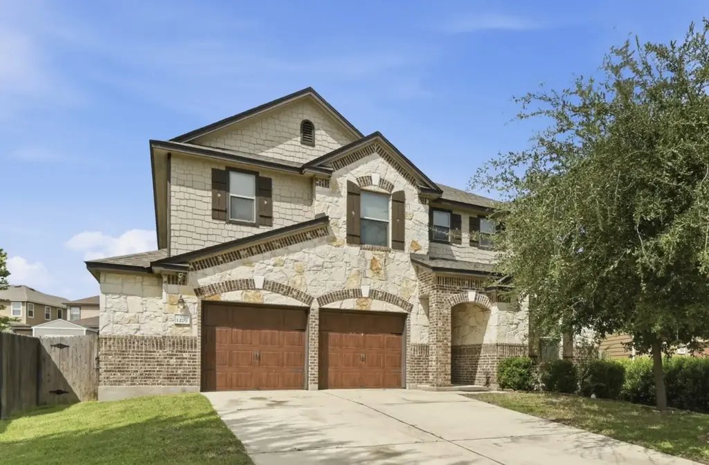 1279 Verna Brooks Way, Kyle