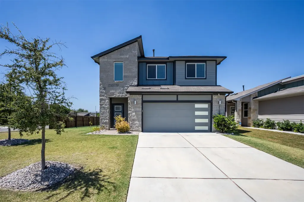 2100 Tucker Lane, Austin