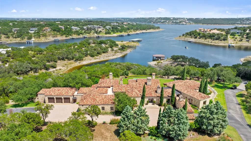 201 S Angel Light Drive, Spicewood