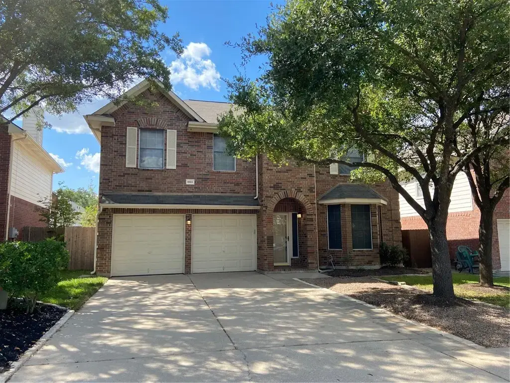 8811 Glen Canyon Drive, Round Rock