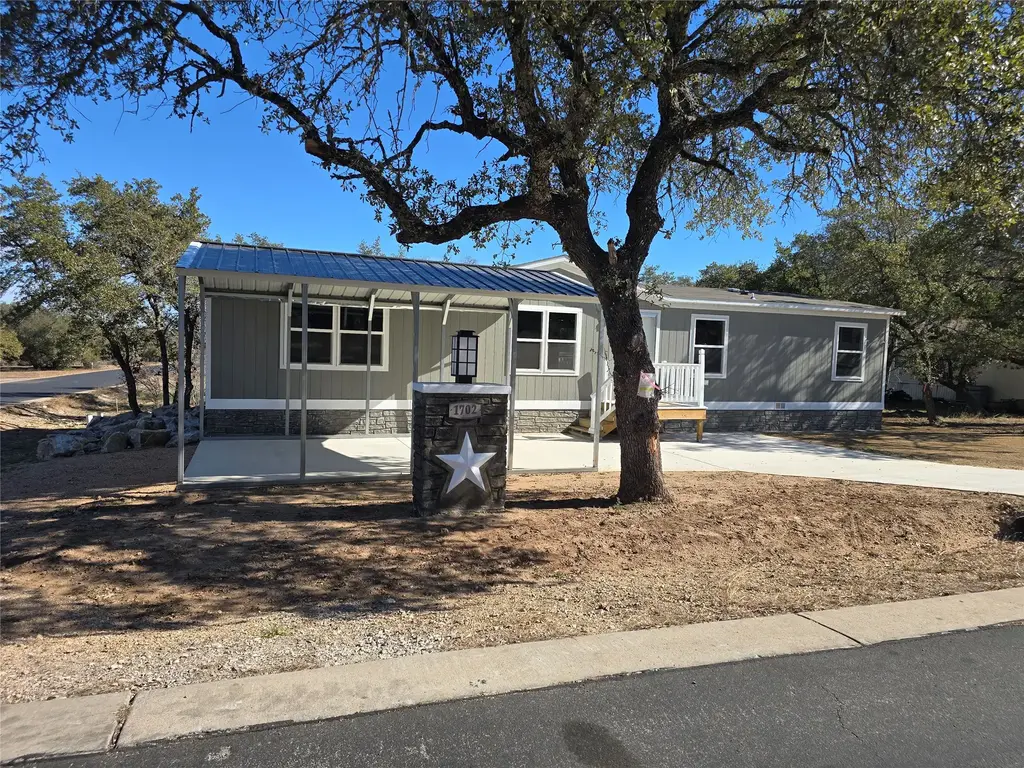 1702 Fox Foot Drive, Horseshoe Bay