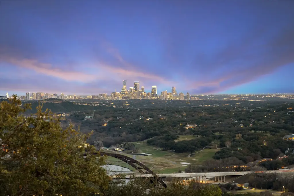 6607 W Courtyard Drive, Austin