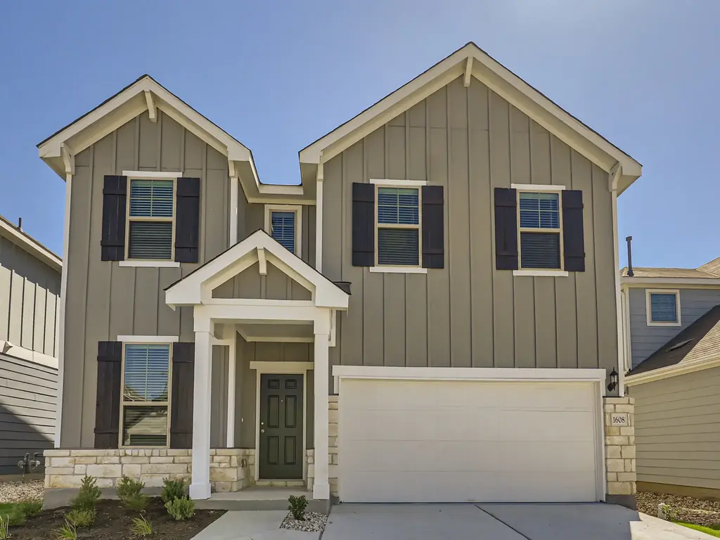 1608 Holly Lake Drive, Leander
